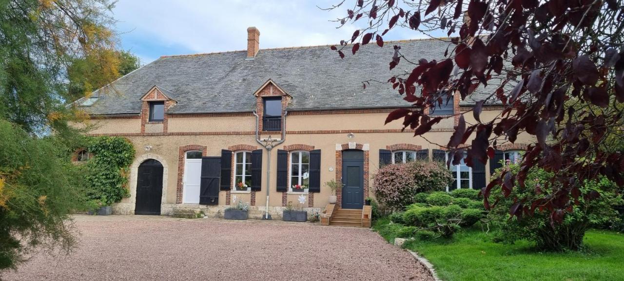 Au Nid Des Champs, Agreable Chambre D'Hotes, Proche De Chartres Dammarie  Eksteriør billede